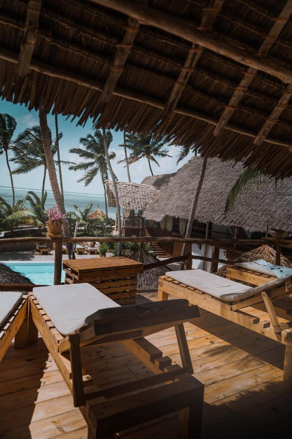 Tsunami Village Bwejuu Bagian luar foto