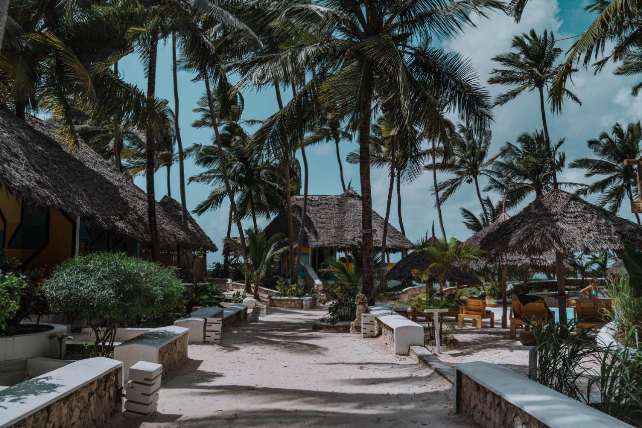 Tsunami Village Bwejuu Bagian luar foto