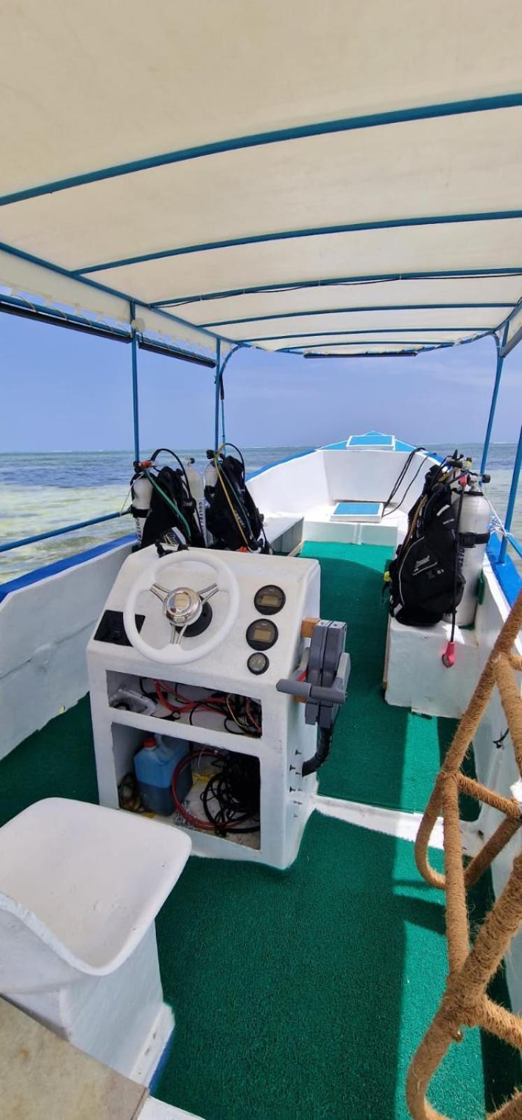 Tsunami Village Bwejuu Bagian luar foto