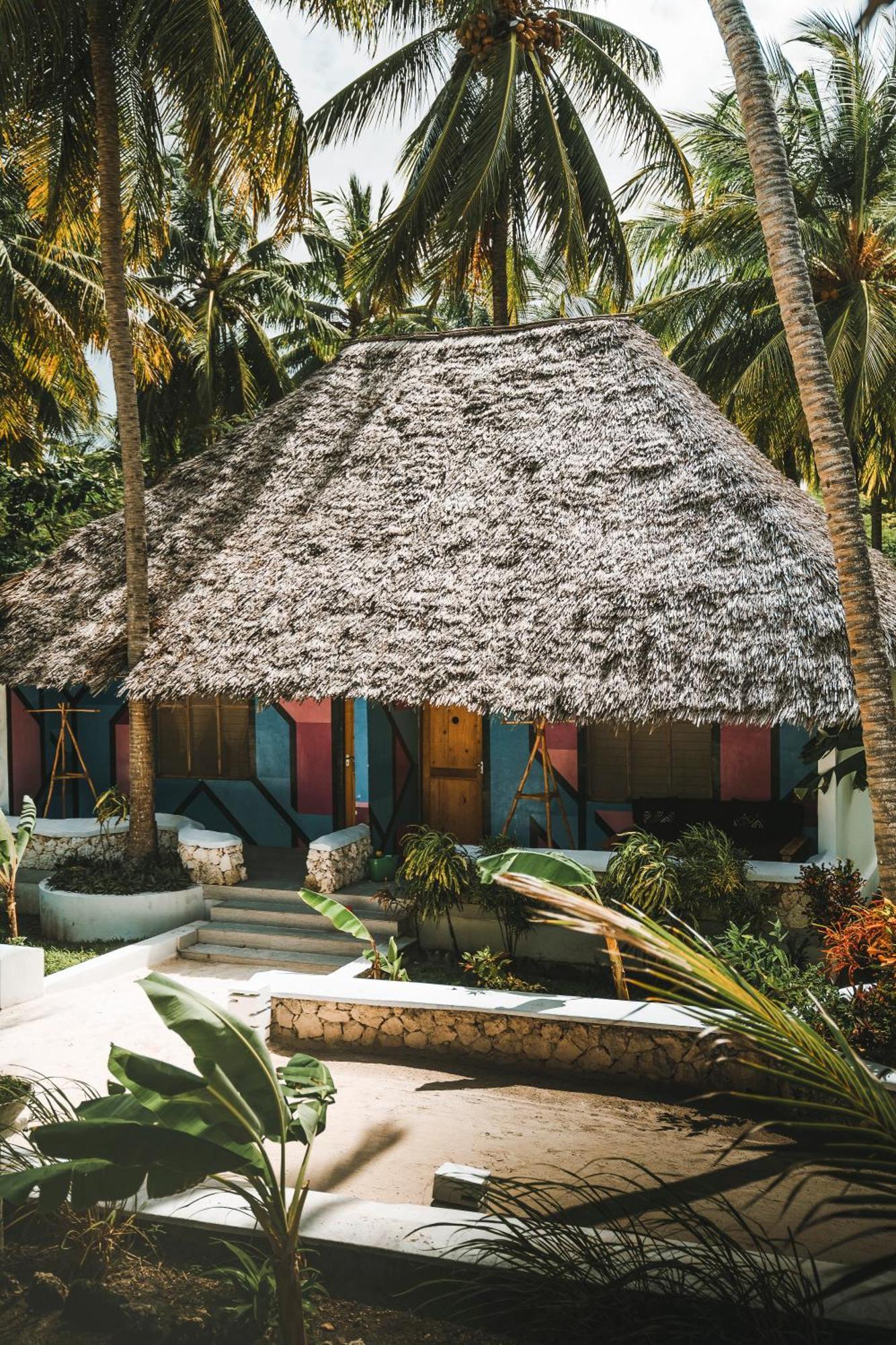 Tsunami Village Bwejuu Bagian luar foto