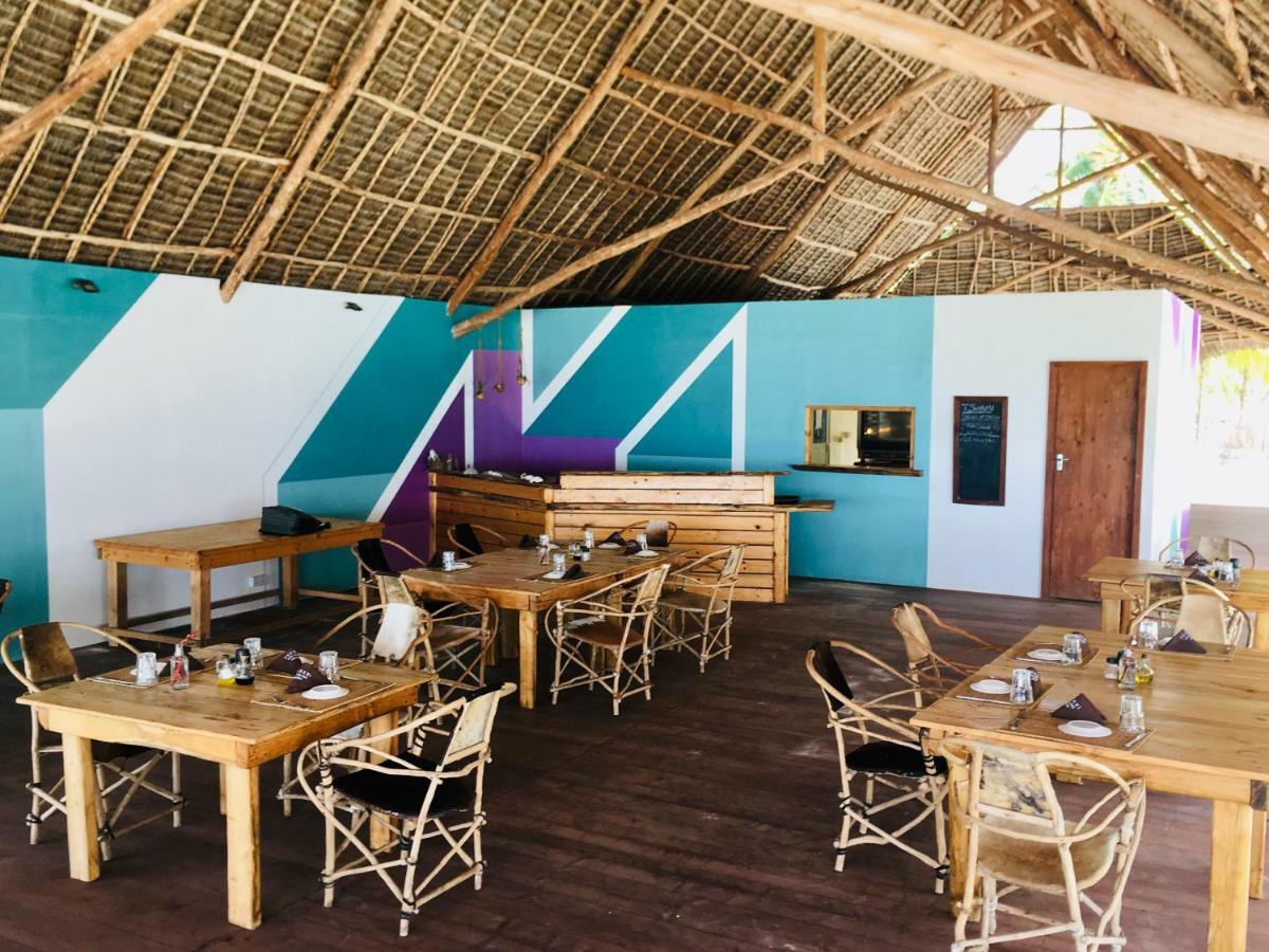 Tsunami Village Bwejuu Bagian luar foto